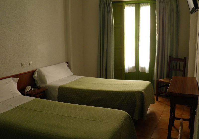Nuria Hostal Madryt Zewnętrze zdjęcie